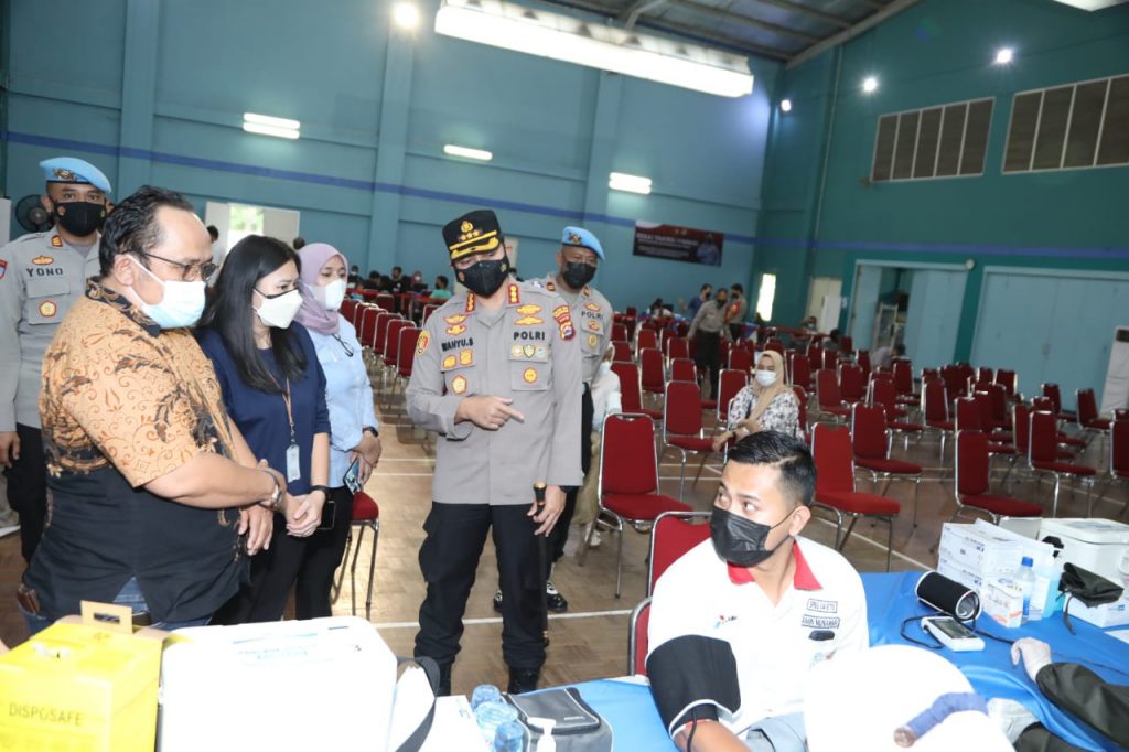 Polresta Tangerang Vaksinasi Tahap Kedua di Sport Club Citra Raya