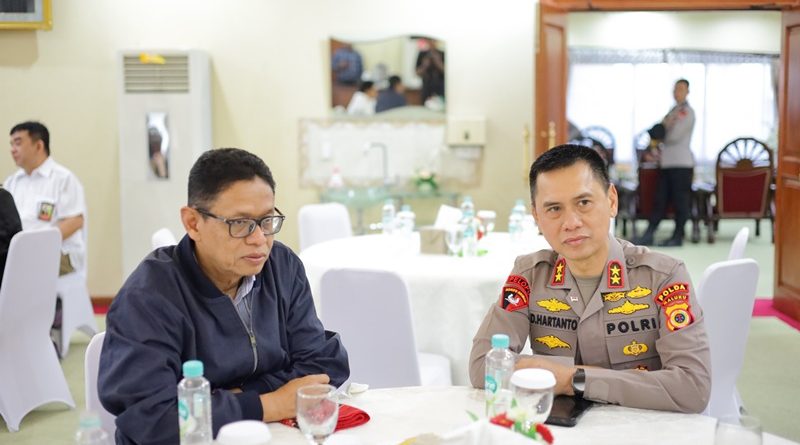 Tiba di Ambon, Wamen ESDM Disambut Kapolda Maluku dan Forkopimda