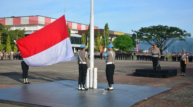 Pimpin Upacara Hari Kesadaran Nasional, Karoops Polda Maluku Tekankan Integritas dan Pelayanan Tanpa Pamrih