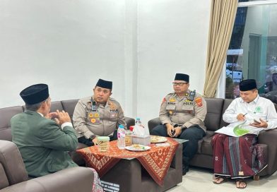 Kapolresta Cirebon Jalin Silaturahmi dengan Ketua MUI, Perkuat Sinergitas Jaga Kamtibmas