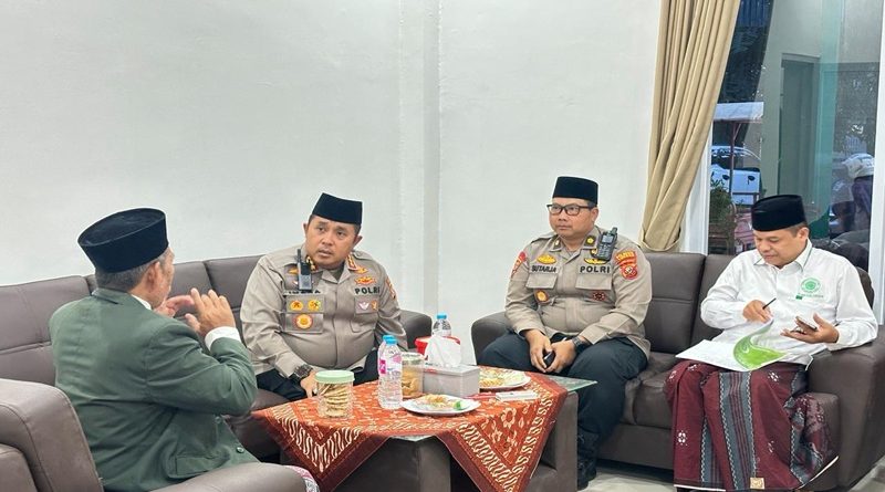 Kapolresta Cirebon Jalin Silaturahmi dengan Ketua MUI, Perkuat Sinergitas Jaga Kamtibmas